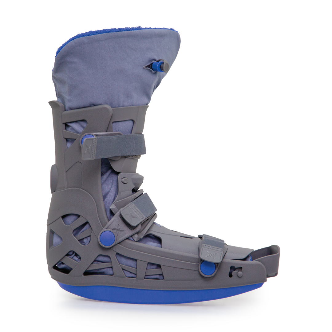 VXBVACA Victor X Vacuum Victor Moonboot Ankle Main